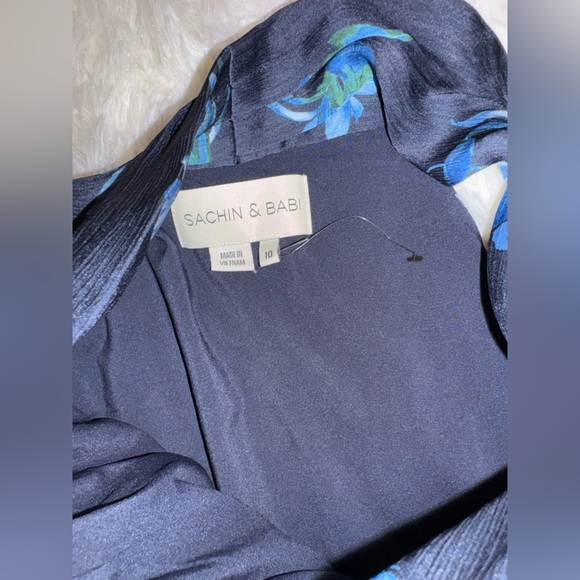 NWOT Sachin & Babi Kayla Floral Night Sky Venetian Petal High neck Gown Sz 10 - Picture 5 of 6